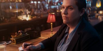 Donna Lynne Champlin On Nikki Embracing Her Outsider Status for ‘The Perfect Couple’