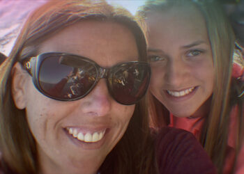 kendra licari and lauryn licari of unknown number on netflix