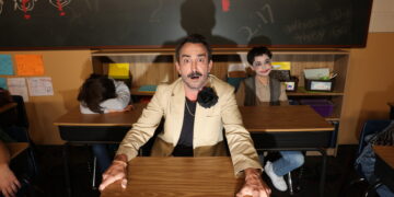 clayton farris, actor from weapons movie gladys scene