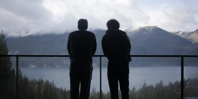 Shorts: ‘Palindrome’ Tempts a Reunion with Lingering Doubts