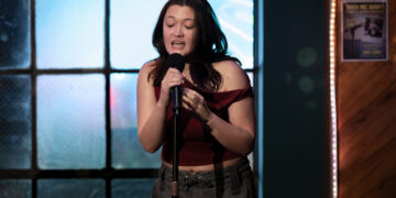santos the pitt actress isa briones sings on karaoke stage in season 2 finale