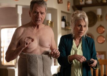 malcolm in the middle mom jane kaczmarek pictured with on-screen husband bryan cranston on set of the hulu reboot