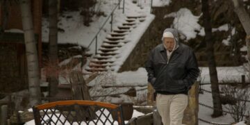 benjaman kyle documentary follows an amnesiac, pictured in a hat in snowy colorado