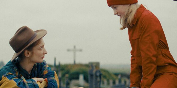 Venice 2026: Raphaël Balboni & Ann Sirot’s Beguiling ‘Diane In The Loop,’ Features A Luminous Ninon Borsei