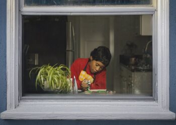 Out On Film Shorts: While Petite in Length, ‘hi mom’ Makes a Mighty Impact